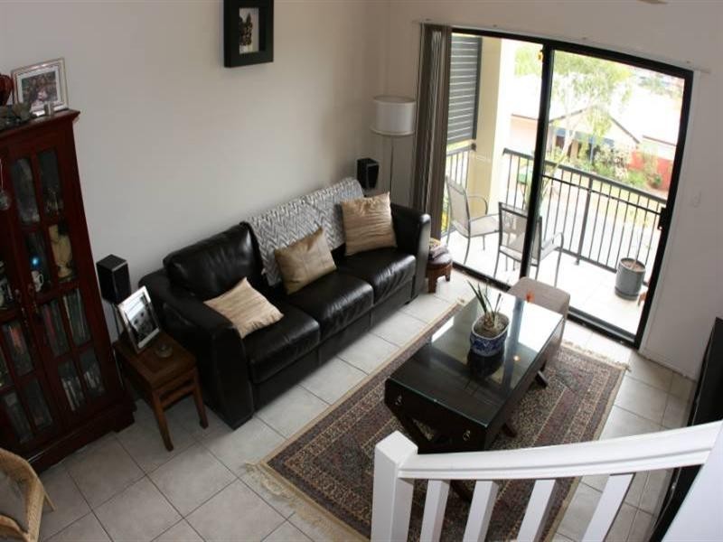 3/14 Mulgrave Crescent, Varsity Lakes QLD 4227