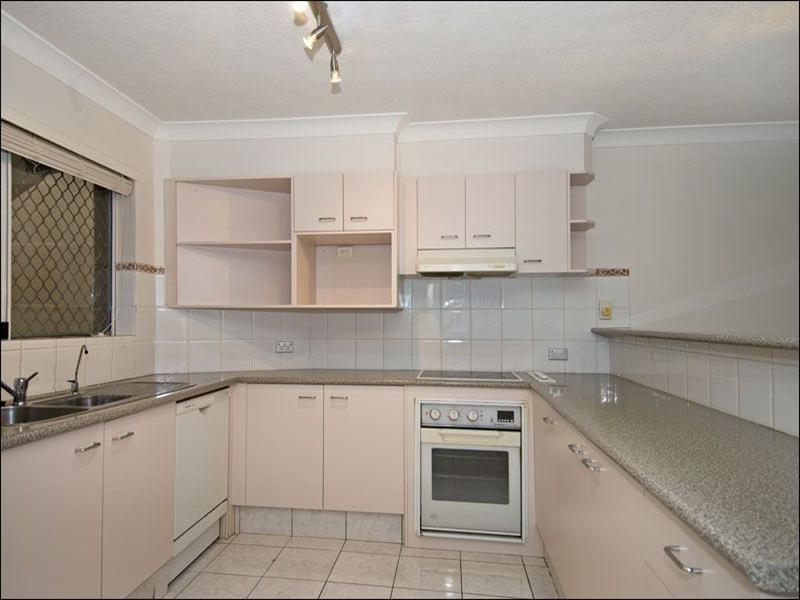 12/14 Brake Street, Burleigh Heads QLD 4220