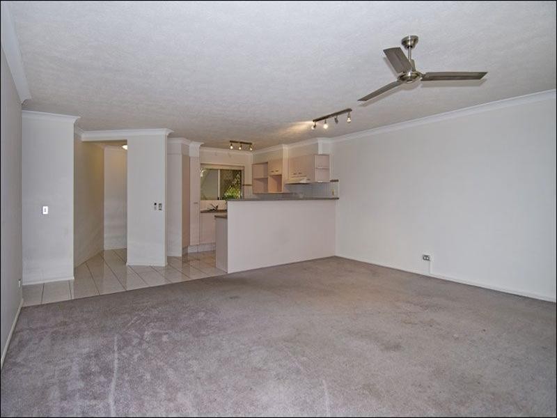 12/14 Brake Street, Burleigh Heads QLD 4220