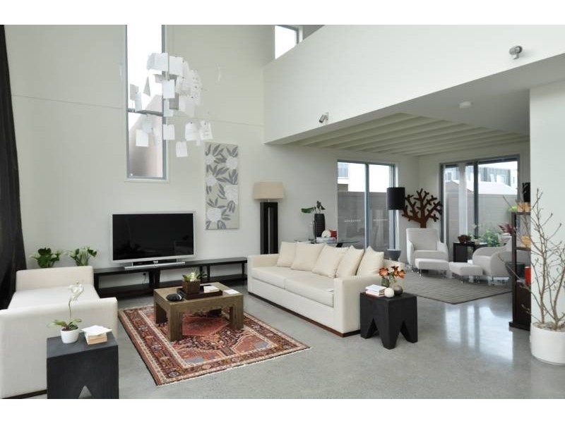 37 South Bay Drive, Varsity Lakes QLD 4227