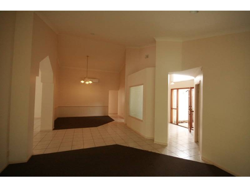 30 Clipper Boulevard, Clear Island Waters QLD 4226
