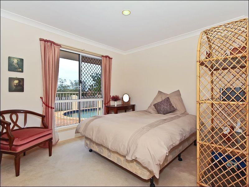 2 Highgate Lane, Robina QLD 4226