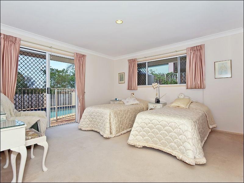 2 Highgate Lane, Robina QLD 4226