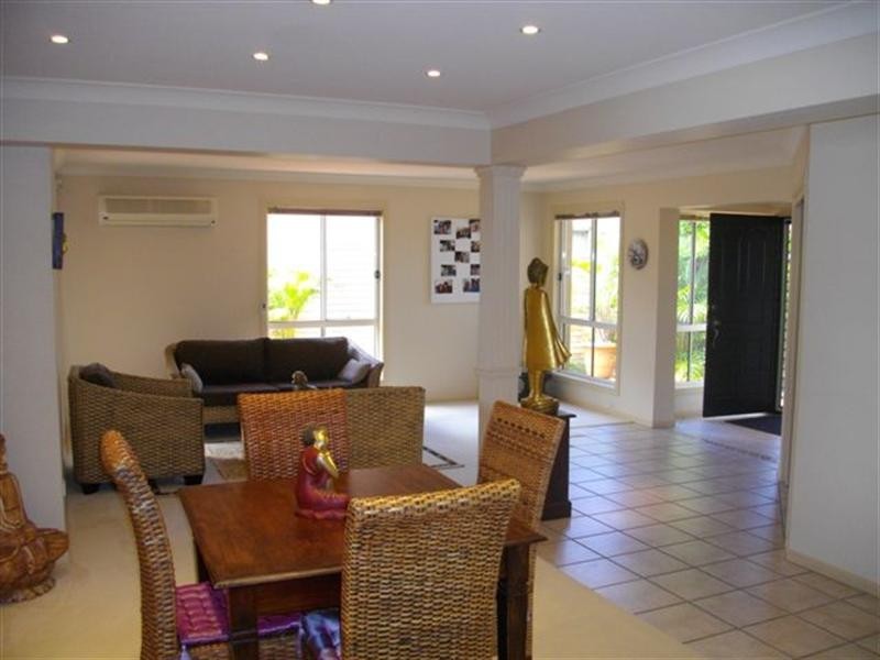 1 Cornell Court, Varsity Lakes QLD 4227