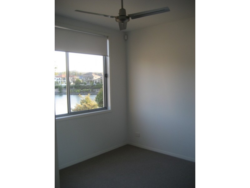 2/7 Saleya Drive, Varsity Lakes QLD 4227