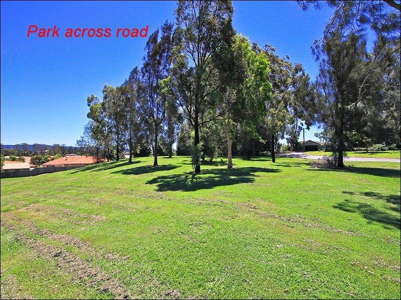 4 Balmain Street, Varsity Lakes QLD 4227