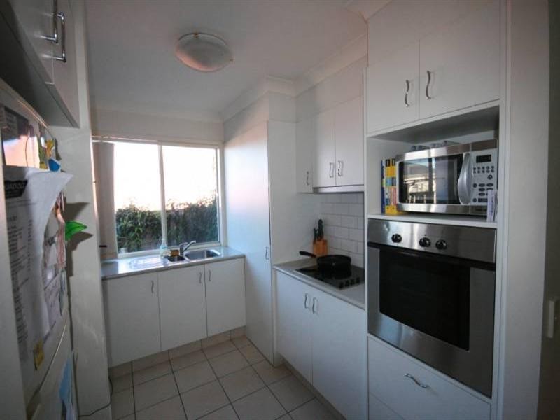 6 Elfin Street, Robina QLD 4226