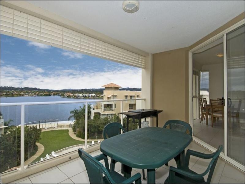 100/251 Varsity Parade, Varsity Lakes QLD 4227