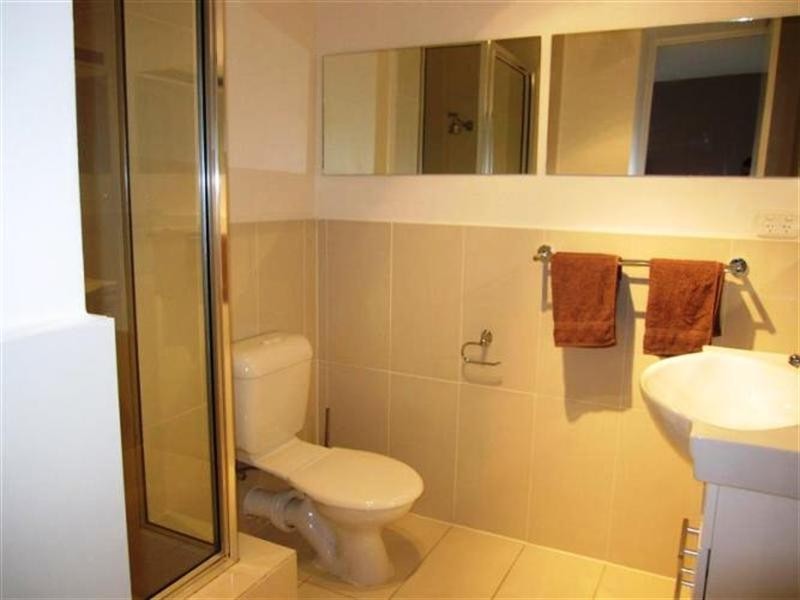 28/3049 Surfers Paradise Boulevard, Surfers Paradise QLD 4217