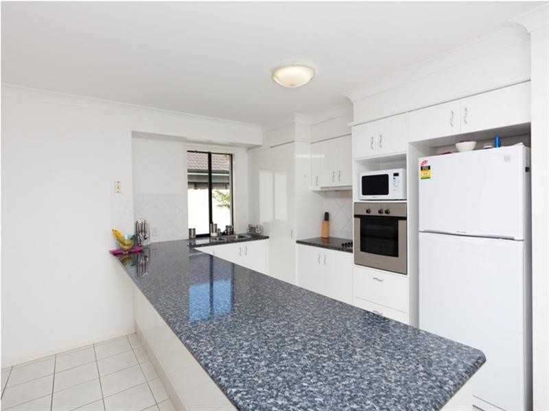 4 Picabeen Close, Robina QLD 4226