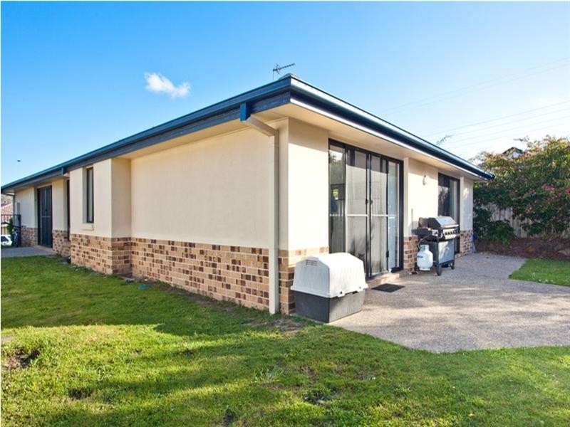 4 Picabeen Close, Robina QLD 4226