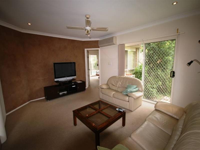 35 Merrilaine Crescent, Merrimac QLD 4226