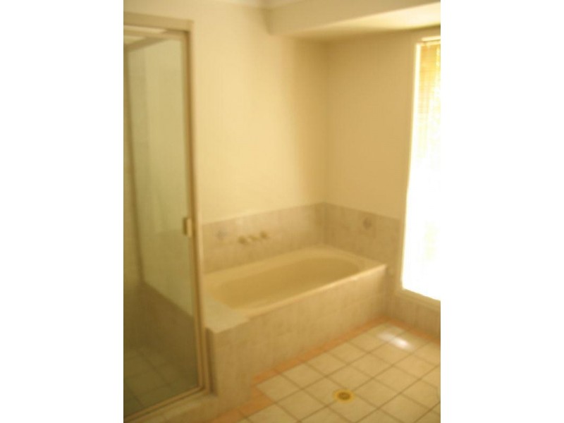 35 Merrilaine Crescent, Merrimac QLD 4226