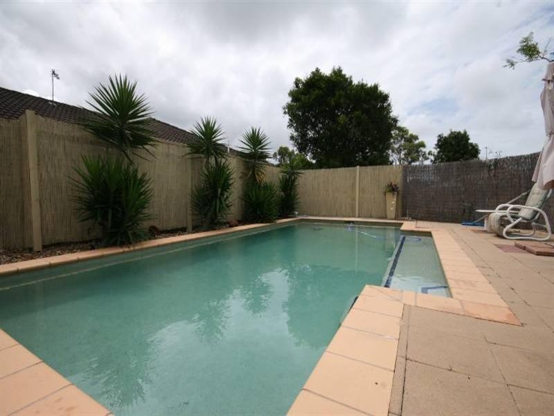 35 Merrilaine Crescent, Merrimac QLD 4226