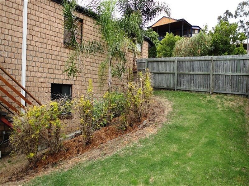 77 Paddington Drive, Carrara QLD 4211