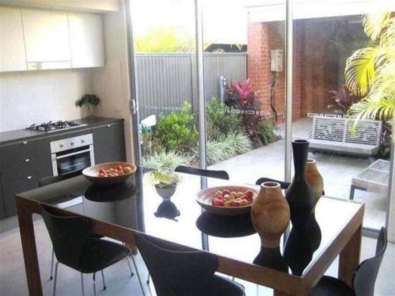 8 Watts Drive, Varsity Lakes QLD 4227