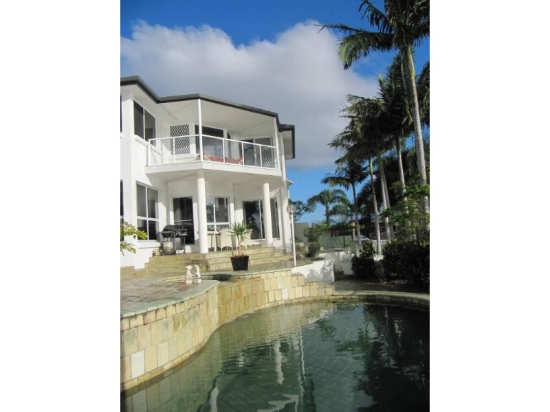 1 Cayman Drive, Clear Island Waters QLD 4226