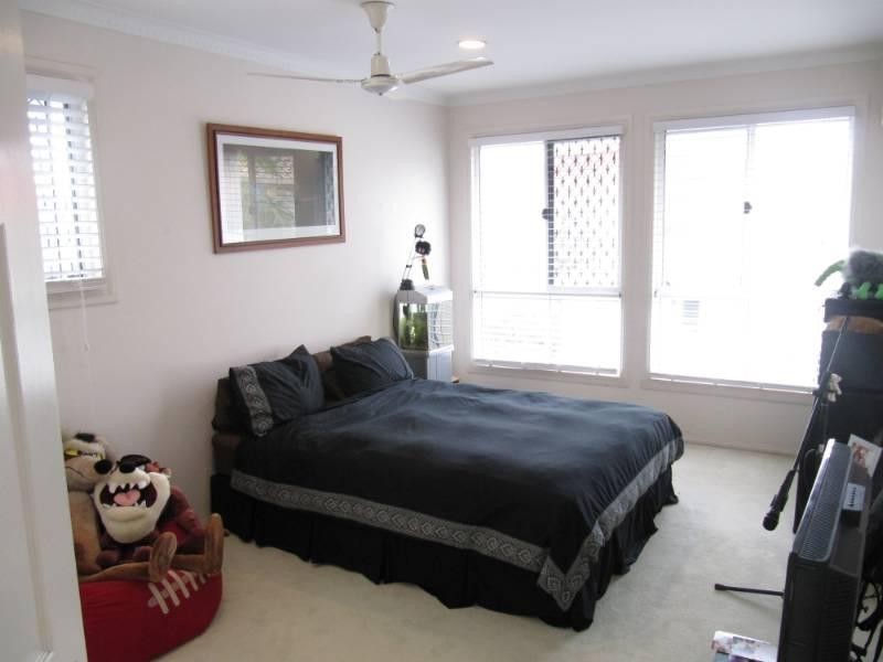 1 Cayman Drive, Clear Island Waters QLD 4226