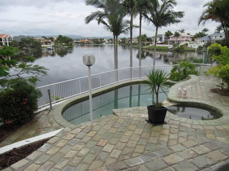 1 Cayman Drive, Clear Island Waters QLD 4226