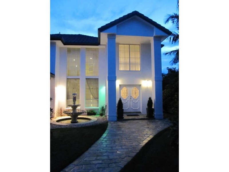 1 Cayman Drive, Clear Island Waters QLD 4226