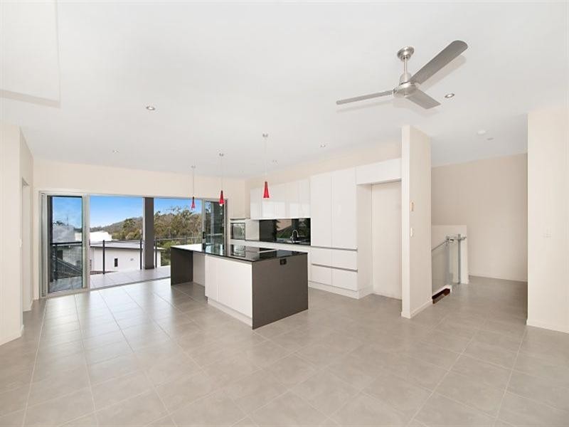 38 Willow Tree Drive, Reedy Creek QLD 4227