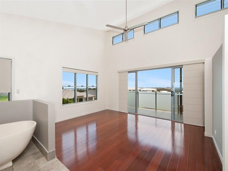 38 Willow Tree Drive, Reedy Creek QLD 4227