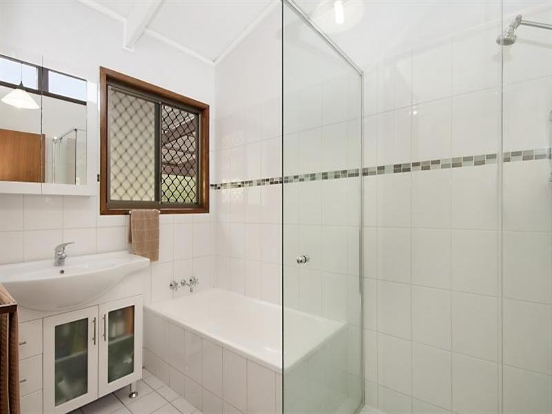 98 Plateau Crescent, Carrara QLD 4211