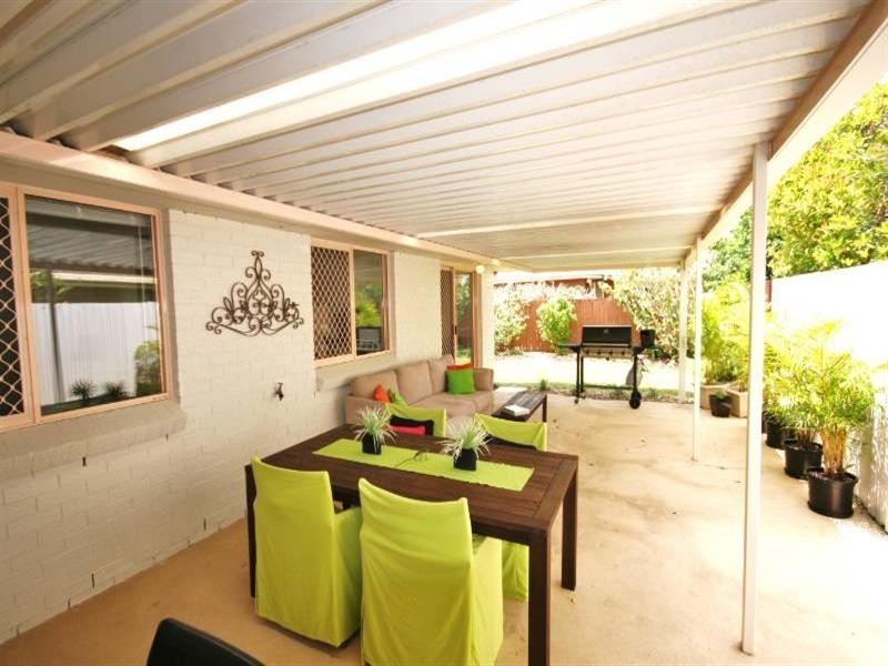 42 Southlake Drive, Varsity Lakes QLD 4227