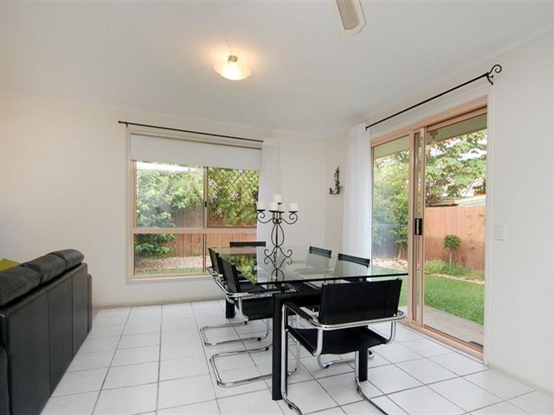 42 Southlake Drive, Varsity Lakes QLD 4227