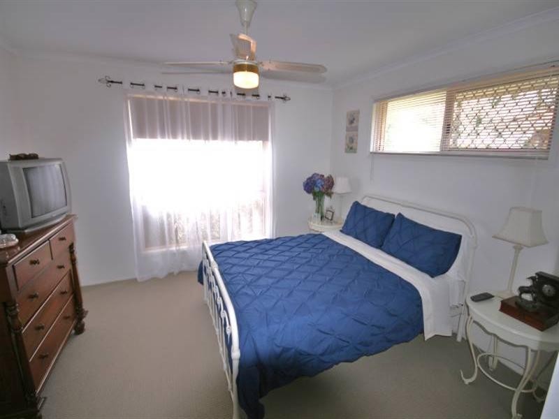 42 Southlake Drive, Varsity Lakes QLD 4227