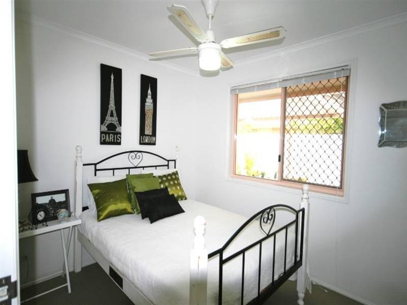 42 Southlake Drive, Varsity Lakes QLD 4227