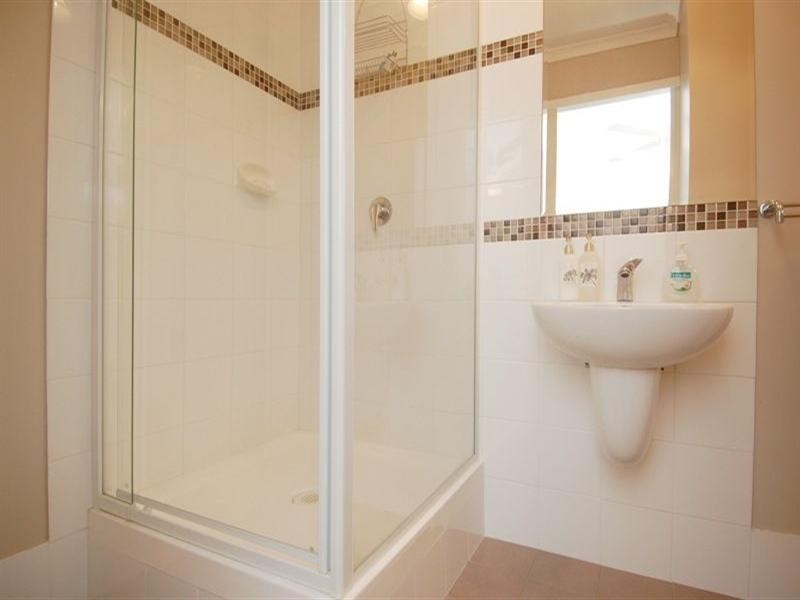 42 Southlake Drive, Varsity Lakes QLD 4227