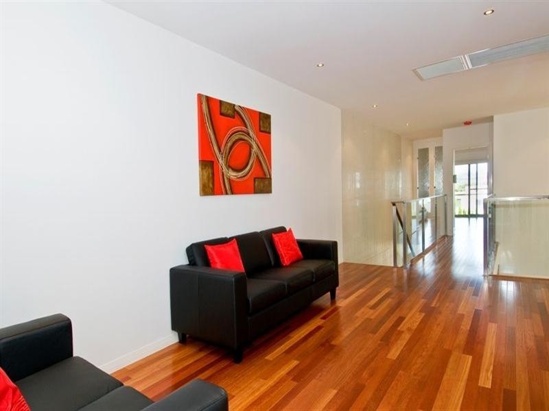 8002 Vista Drive, Benowa QLD 4217