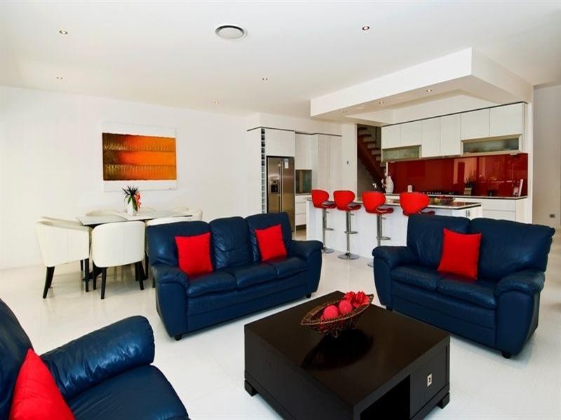 8002 Vista Drive, Benowa QLD 4217