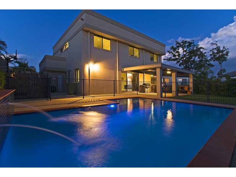 4 Majorca Crescent, Varsity Lakes QLD 4227