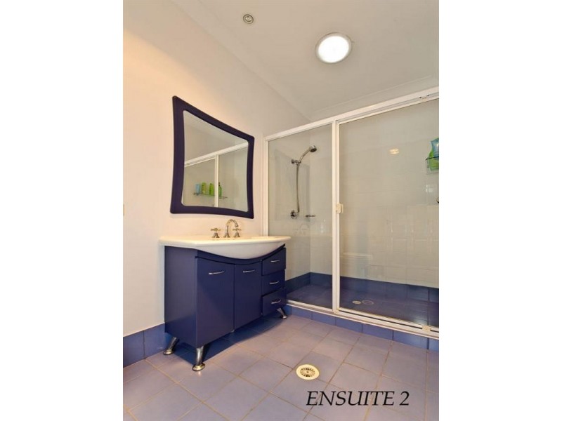 3 Acton Drive, Varsity Lakes QLD 4227