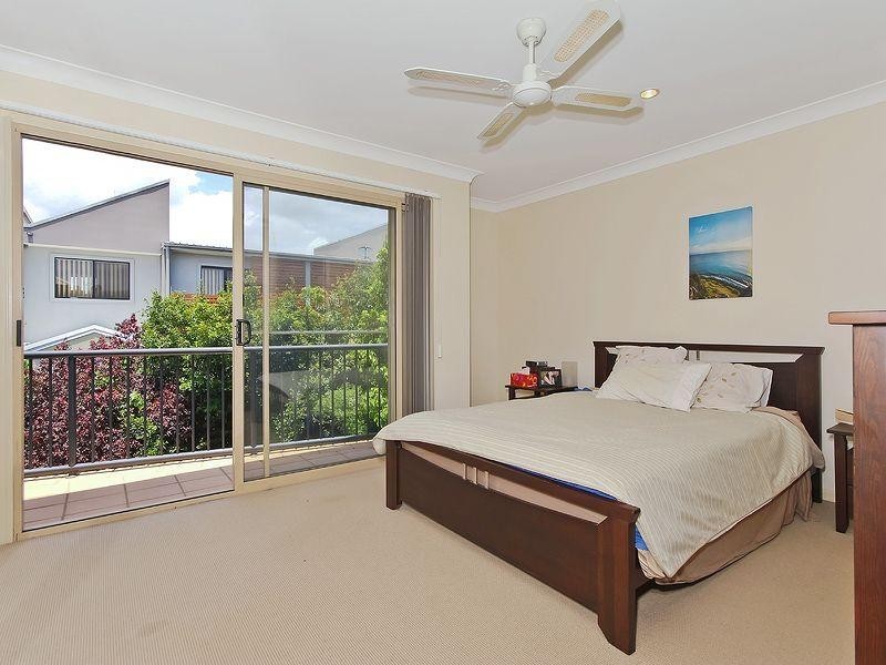 3/10 Glasshouse Drive, Varsity Lakes QLD 4227