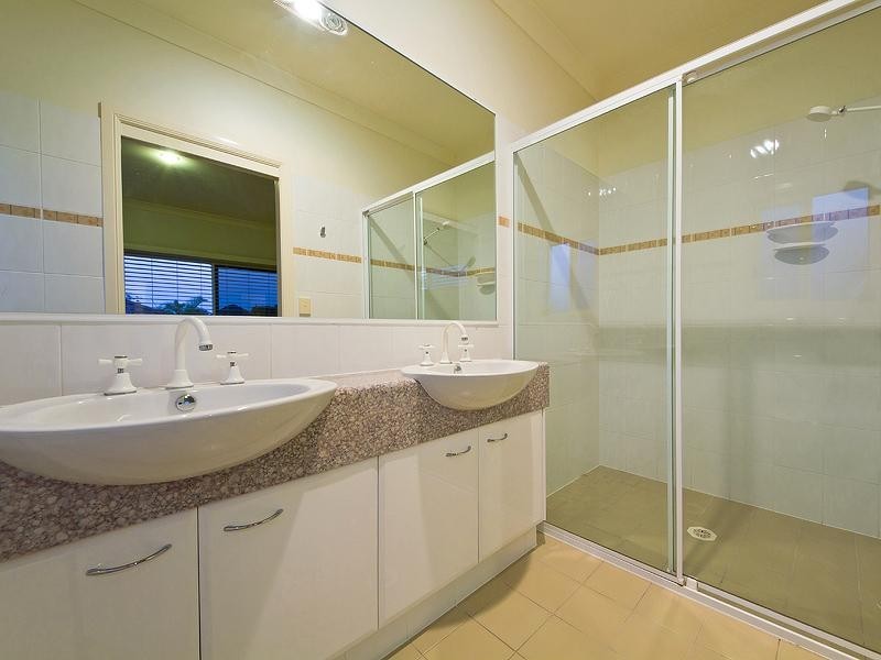 52 Bayswater Avenue, Varsity Lakes QLD 4227