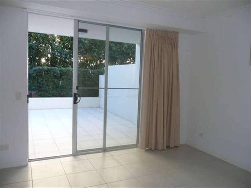 9/253 Varsity Parade, Varsity Lakes QLD 4227