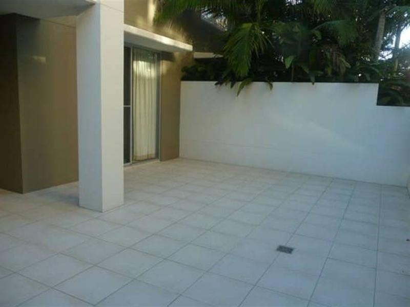 9/253 Varsity Parade, Varsity Lakes QLD 4227