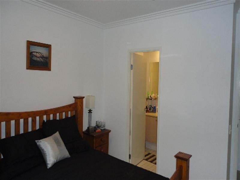 9/253 Varsity Parade, Varsity Lakes QLD 4227