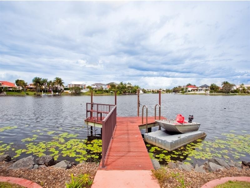 120 Santa Cruz Boulevard, Clear Island Waters QLD 4226