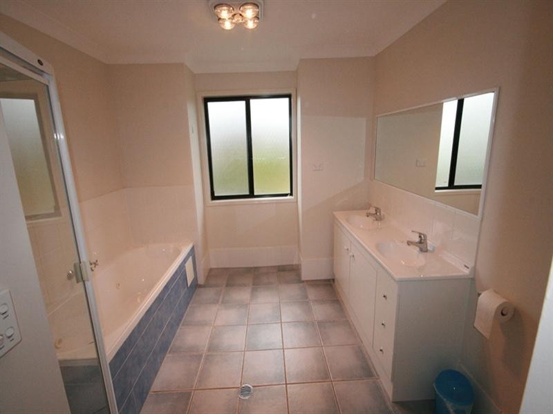 5 Andorra Place, Varsity Lakes QLD 4227