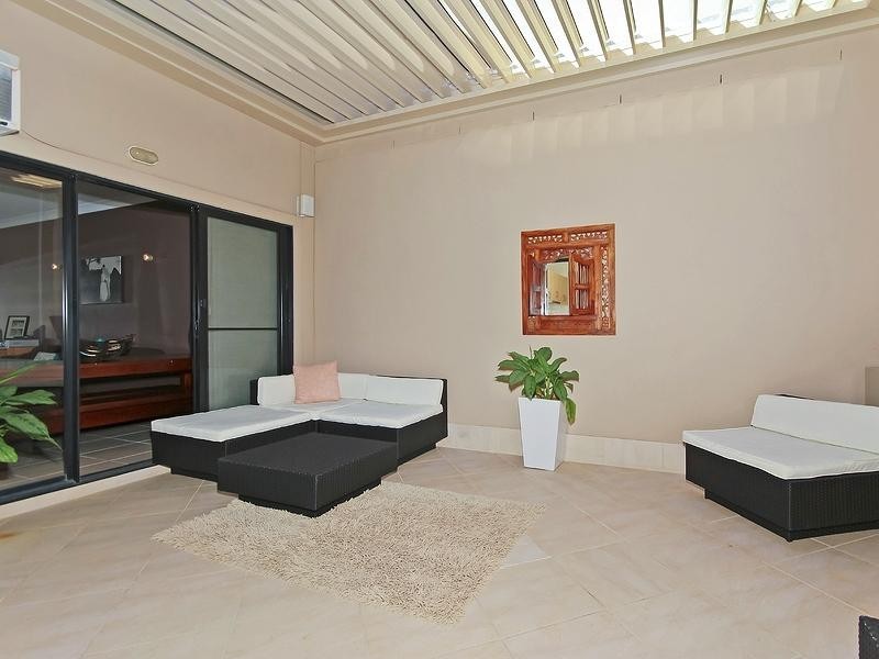 122 Varsity Parade, Varsity Lakes QLD 4227