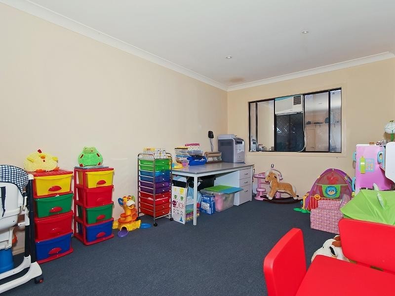 122 Varsity Parade, Varsity Lakes QLD 4227