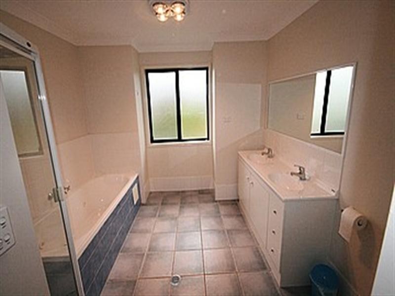 5 Andorra Place, Varsity Lakes QLD 4227