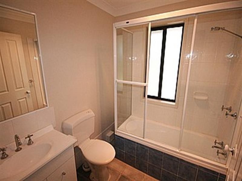 5 Andorra Place, Varsity Lakes QLD 4227