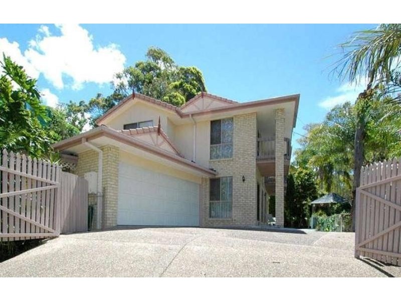 148 Ocean Parade, Burleigh Heads QLD 4220