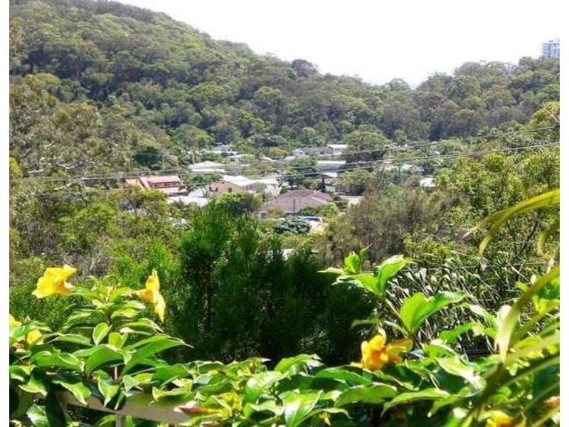 148 Ocean Parade, Burleigh Heads QLD 4220