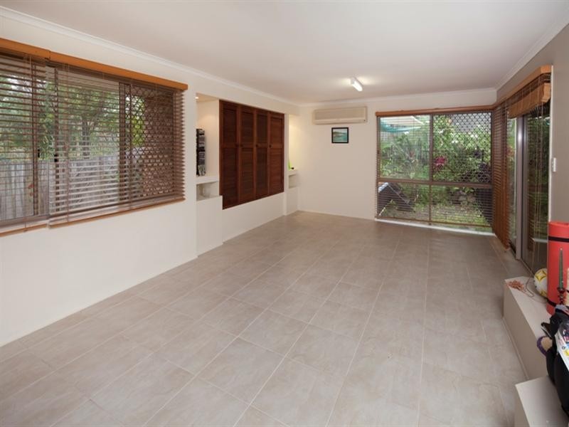 10 Wayville Place, Robina QLD 4226